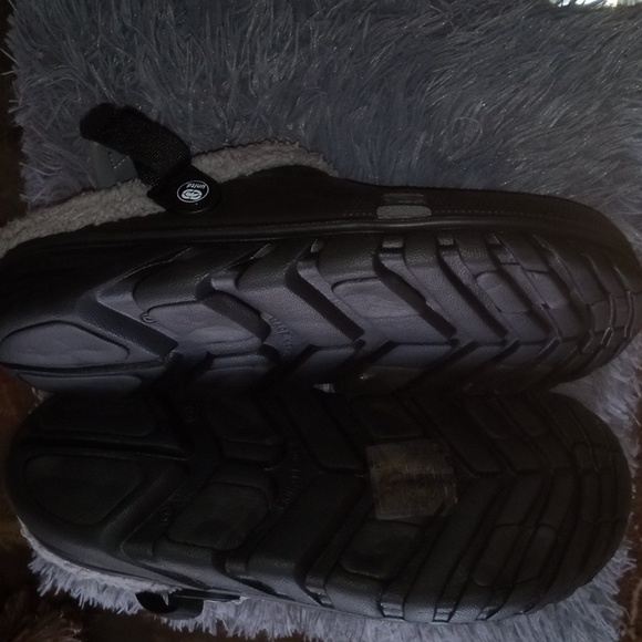 Ecko Unlimited Crocs for Men - Picture 5 of 7